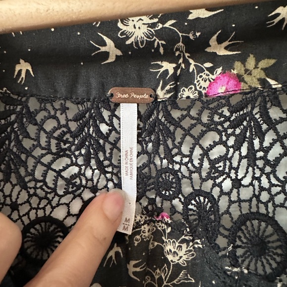 Antropologie Free People One Last Dance Printed
Bed Jacket Women's Size M - Picture 8 of 11